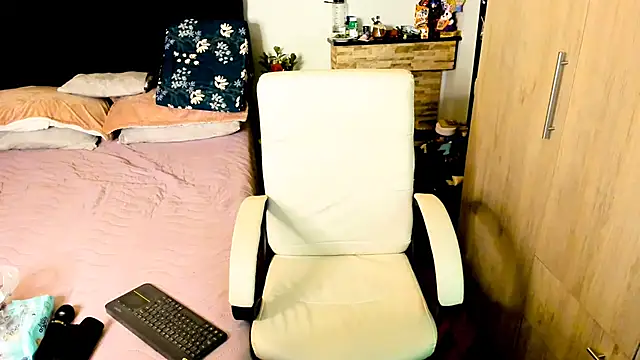 Xiimen online show from 11, 3, 2025