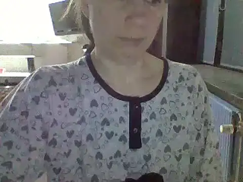 Snapshot of Moi_Lina chatting on 12, 12, 2024 Moi Lina online show from 12, 12, 2024