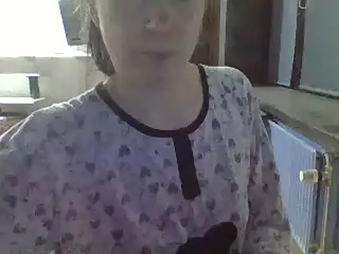 Snapshot of Moi_Lina chatting on 14, 12, 2024 Moi Lina online show from 14, 12, 2024