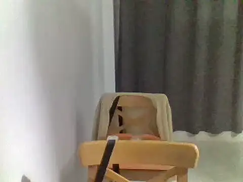 Snapshot of Moi_Lina chatting on 24, 12, 2024 Moi Lina online show from 24, 12, 2024