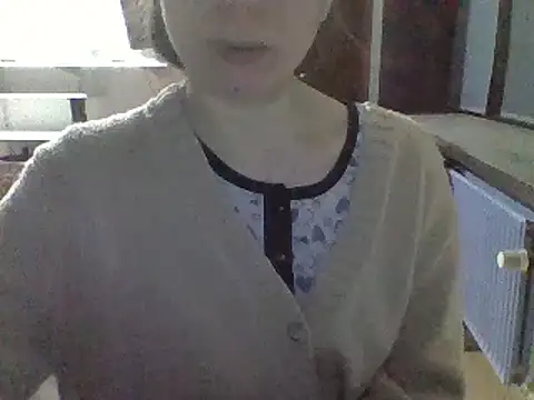 Snapshot of Moi_Lina chatting on 2, 2, 2025 Moi Lina online show from 2, 2, 2025