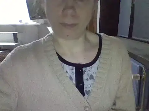 Snapshot of Moi_Lina chatting on 5, 2, 2025 Moi Lina online show from 5, 2, 2025