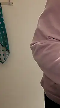 Snapshot of Moi_Lina chatting on 16, 3, 2025 Moi Lina online show from 16, 3, 2025