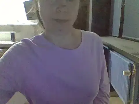 Snapshot of Moi_Lina chatting on 21, 3, 2025 Moi Lina online show from 21, 3, 2025