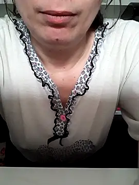 Snapshot of Moi_Lina chatting on 22, 9, 2025 Moi Lina online show from 22, 9, 2025