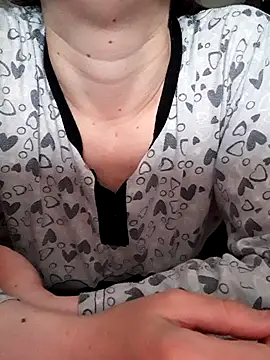 Snapshot of Moi_Lina chatting on 10, 10, 2025 Moi Lina online show from 10, 10, 2025