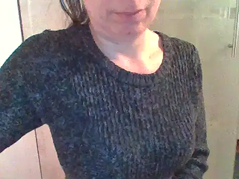 Snapshot of Moi_Lina chatting on 26, 10, 2025 Moi Lina online show from 26, 10, 2025