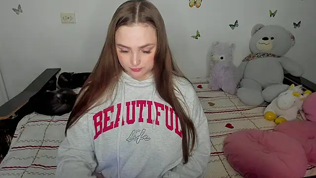 Snapshot of NataliEvans chatting on 12, 4, 2026 NataliEvans online show from 12, 4, 2026