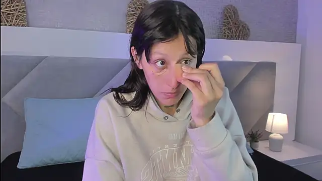 Mariana Joness online show from 7, 4, 2026