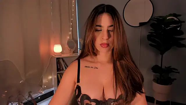 Snapshot of LiaPearce chatting on 7, 10, 2025 LiaPearce online show from 7, 10, 2025