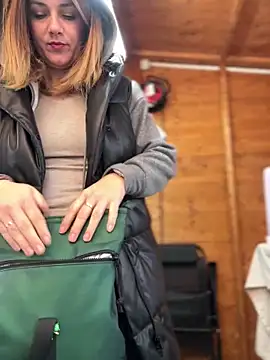 DaisyVibesss online show from 5, 1, 2025