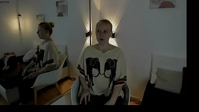 Snapshot of EmilySumer chatting on 29, 3, 2026 EmilySumer online show from 29, 3, 2026