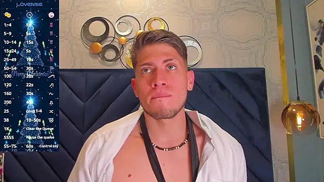 Snapshot of SebastianMaximoff chatting on 31, 12, 2024 SebastianMaximoff online show from 31, 12, 2024