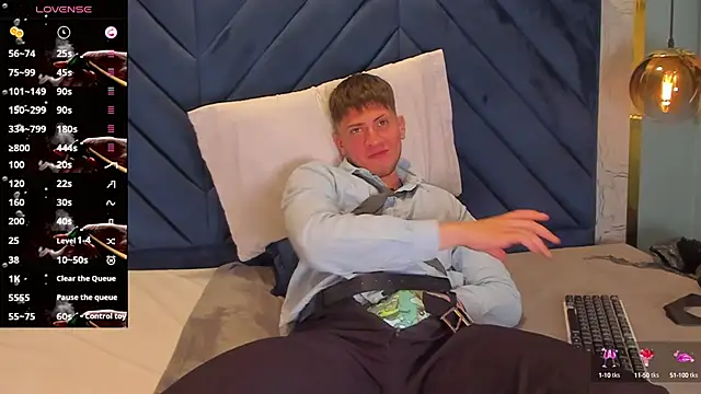 Snapshot of SebastianMaximoff chatting on 11, 1, 2025 SebastianMaximoff online show from 11, 1, 2025