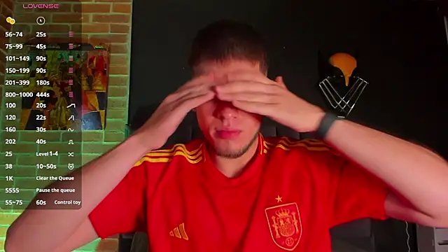 Snapshot of SebastianMaximoff chatting on 6, 2, 2025 SebastianMaximoff online show from 6, 2, 2025