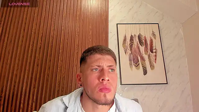 Snapshot of SebastianMaximoff chatting on 2, 10, 2025 SebastianMaximoff online show from 2, 10, 2025