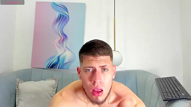 Snapshot of SebastianMaximoff chatting on 25, 10, 2025 SebastianMaximoff online show from 25, 10, 2025