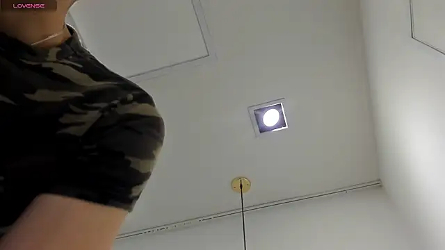 Snapshot of SebastianMaximoff chatting on 7, 11, 2025 SebastianMaximoff online show from 7, 11, 2025