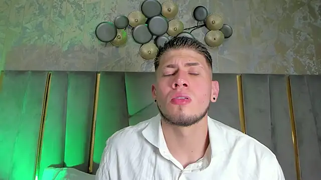 Snapshot of SebastianMaximoff chatting on 29, 11, 2025 SebastianMaximoff online show from 29, 11, 2025