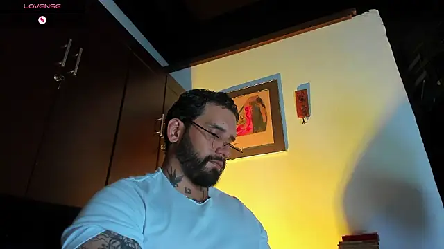 Snapshot of CamiloGray_ chatting on 12, 3, 2026 CamiloGray online show from 12, 3, 2026