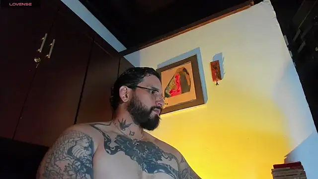 Snapshot of CamiloGray_ chatting on 6, 5, 2026 CamiloGray online show from 6, 5, 2026