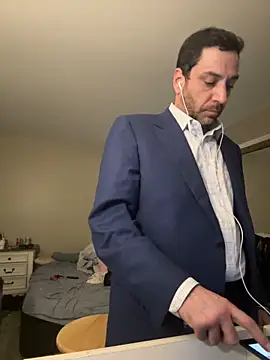 Snapshot of RomaLovesFamily chatting on 13, 2, 2025 RomaLovesFamily online show from 13, 2, 2025