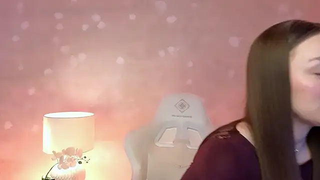 Snapshot of MilaFleur chatting on 22, 4, 2026 MilaFleur online show from 22, 4, 2026