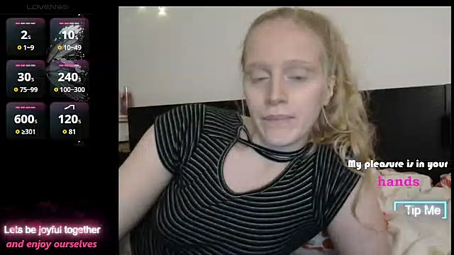 Snapshot of VeronicaJoyful chatting on 16, 11, 2025 VeronicaJoyful online show from 16, 11, 2025