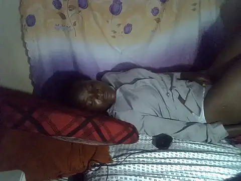 Snapshot of cute-shamza chatting on 18, 4, 2026 cute-shamza online show from 18, 4, 2026