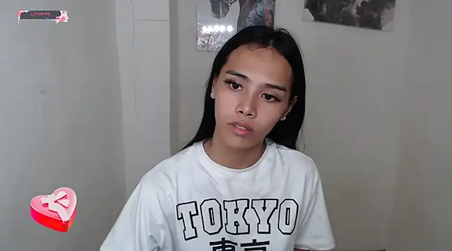 Snapshot of shecutie69 chatting on 11, 1, 2025 shecutie69 online show from 11, 1, 2025