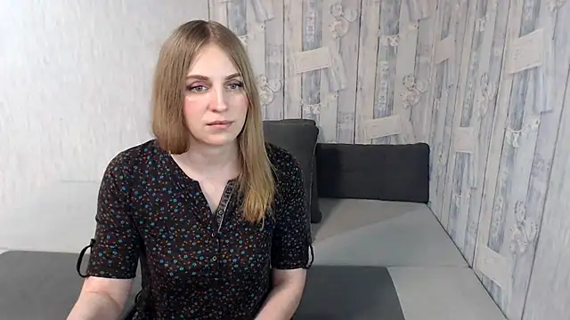 Pilly green  online show from 25, 2, 2025