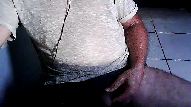 Snapshot of eduar570 chatting on 2, 4, 2026 eduar570 online show from 2, 4, 2026