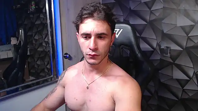 Latino stud4u online show from 2, 3, 2025