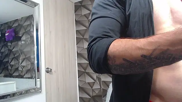 Snapshot of Latino_stud4u chatting on 9, 1, 2026 Latino stud4u online show from 9, 1, 2026