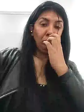 aisha latina online show from 10, 12, 2024