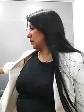 aisha latina online show from 11, 12, 2024