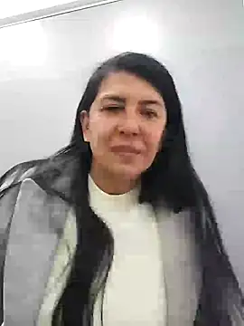 aisha latina online show from 24, 1, 2025