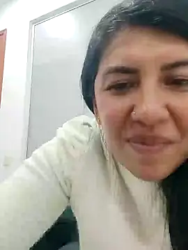 aisha latina online show from 24, 1, 2025