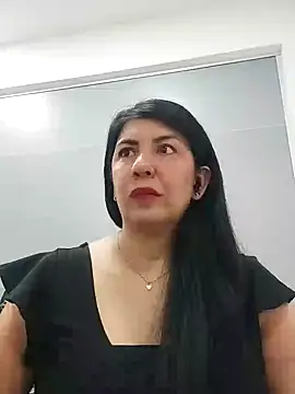 aisha latina online show from 4, 2, 2025