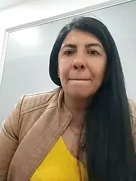 aisha latina online show from 19, 2, 2025