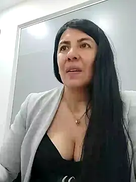 aisha latina online show from 21, 2, 2025