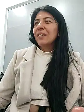 aisha latina online show from 14, 3, 2025