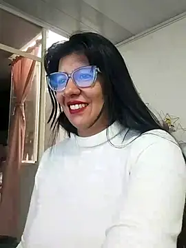 Snapshot of aisha_latina chatting on 23, 2, 2026 aisha latina online show from 23, 2, 2026