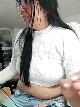 Snapshot of aisha_latina chatting on 11, 3, 2026 aisha latina online show from 11, 3, 2026