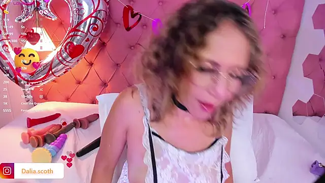 DaliaScoth online show from 18, 2, 2025