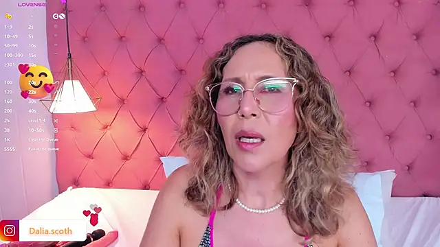 DaliaScoth online show from 3, 3, 2025