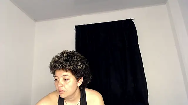 Snapshot of kathy_luisa chatting on 9, 7, 2026 kathy luisa online show from 9, 7, 2026