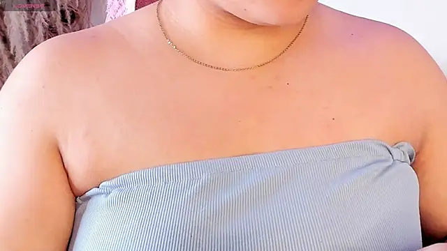 Snapshot of SophieRossi chatting on 30, 1, 2025 SophieRossi online show from 30, 1, 2025