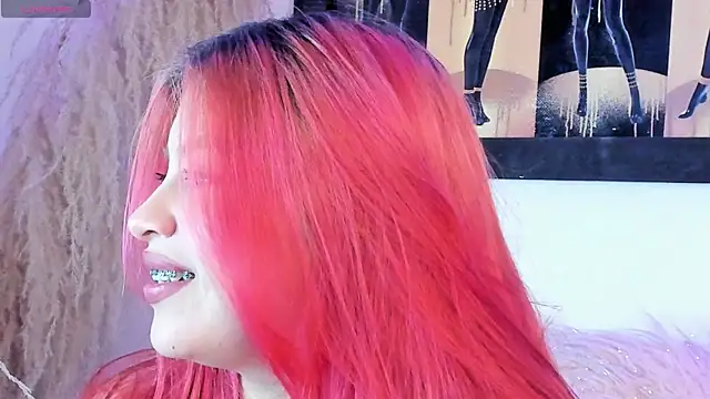 Snapshot of SophieRossi chatting on 3, 2, 2025 SophieRossi online show from 3, 2, 2025