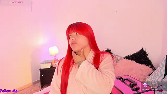 Snapshot of SophieRossi chatting on 21, 11, 2025 SophieRossi online show from 21, 11, 2025